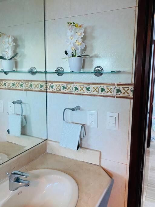 Habitacion Privada Con Vista Al Mar Ambar, Malecon Санто-Домінго Екстер'єр фото