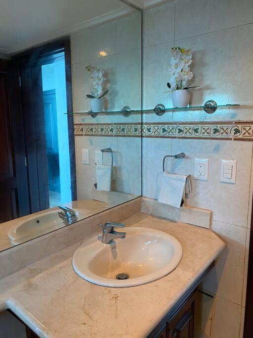 Habitacion Privada Con Vista Al Mar Ambar, Malecon Санто-Домінго Екстер'єр фото